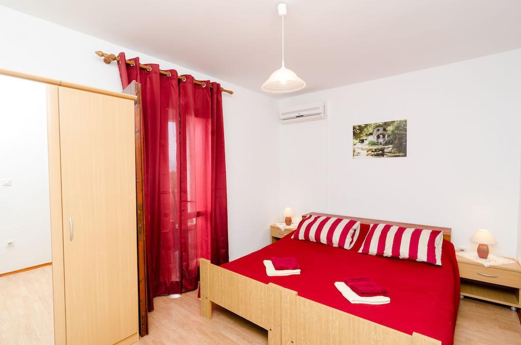 Guest House Kola Слано Номер фото